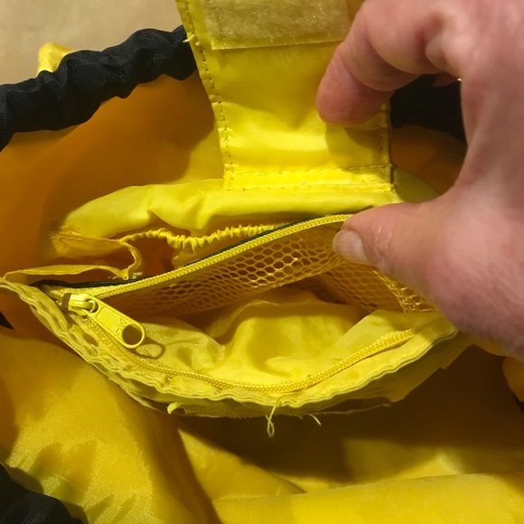 B- Backpack by ConnectionsTM Cool Gear, - Picture 10 of 11